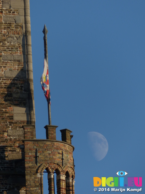 FZ008607 Half moon over Belfry in Brugge